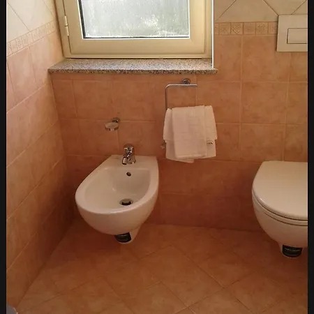 לינה וארוחת בוקר Sweet פאלרנה